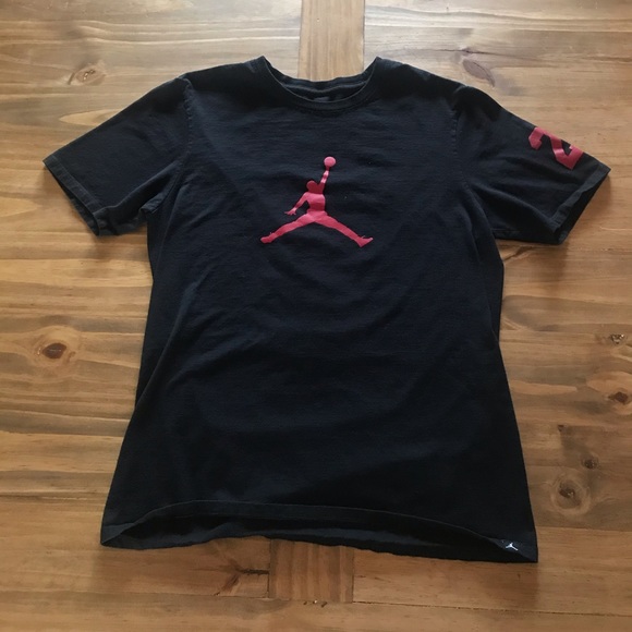 Nike/Jordan graphic t-shirt Sz. M - Picture 3 of 9